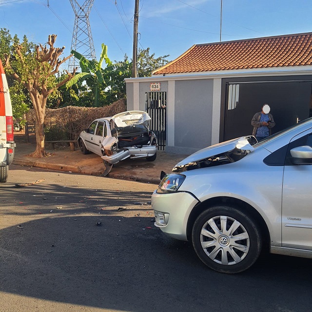 Foto 4 de 8 — Susto: crianças ficam feridas após acidente em Matão; veja fotos
